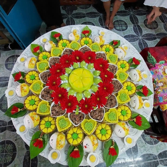 MÂM ĐẦY THÁNG, THÔI NÔI