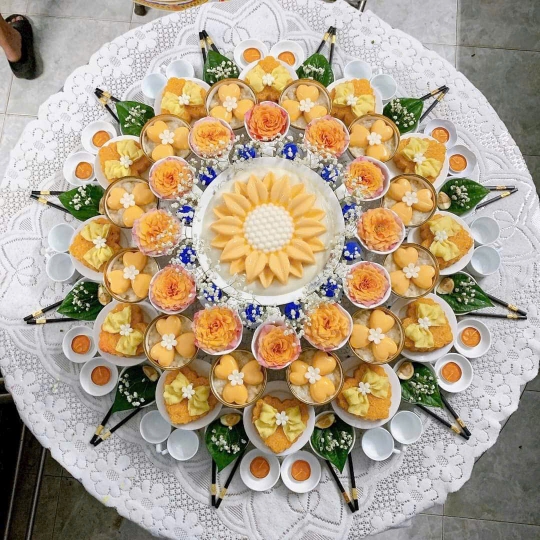 MÂM ĐẦY THÁNG, THÔI NÔI