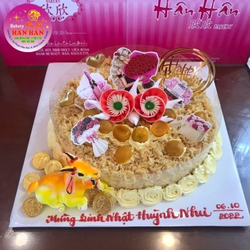 bánh kem bông lan trứng muối